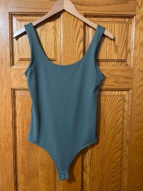 Express Sleeveless Bodysuit in Teal Green